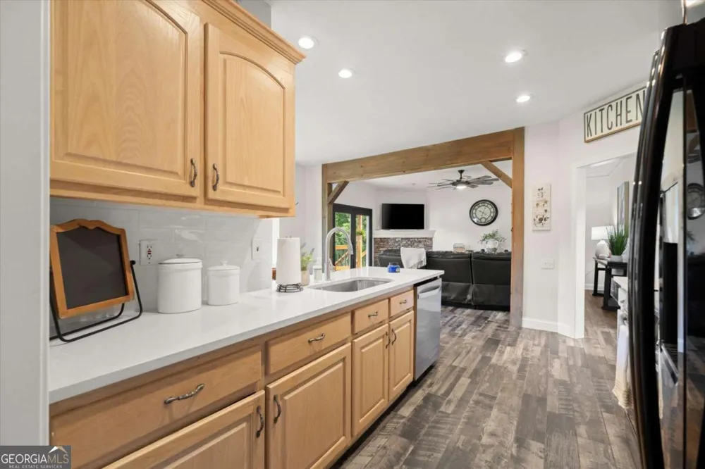 15 Hyalite RD E Dahlonega, GA 30533