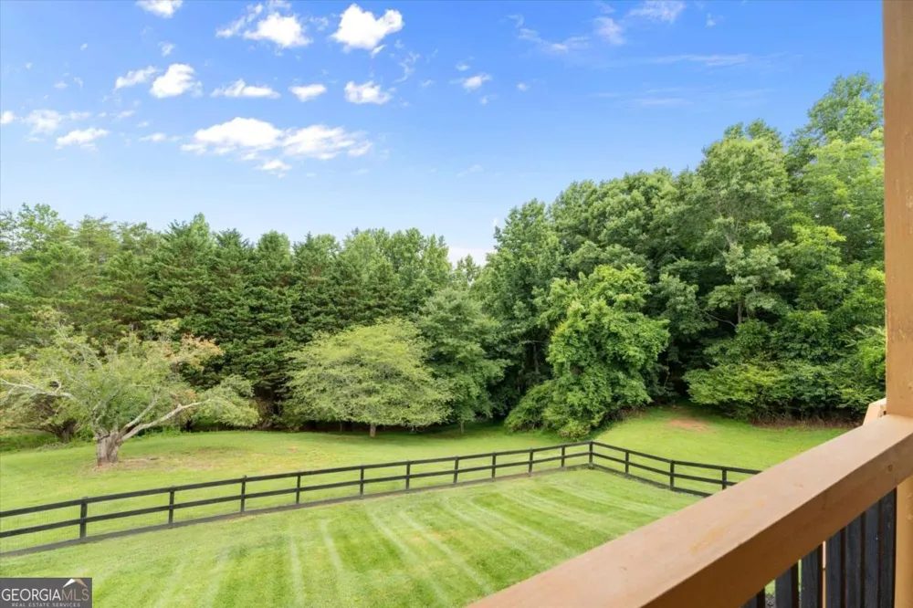 15 Hyalite RD E Dahlonega, GA 30533