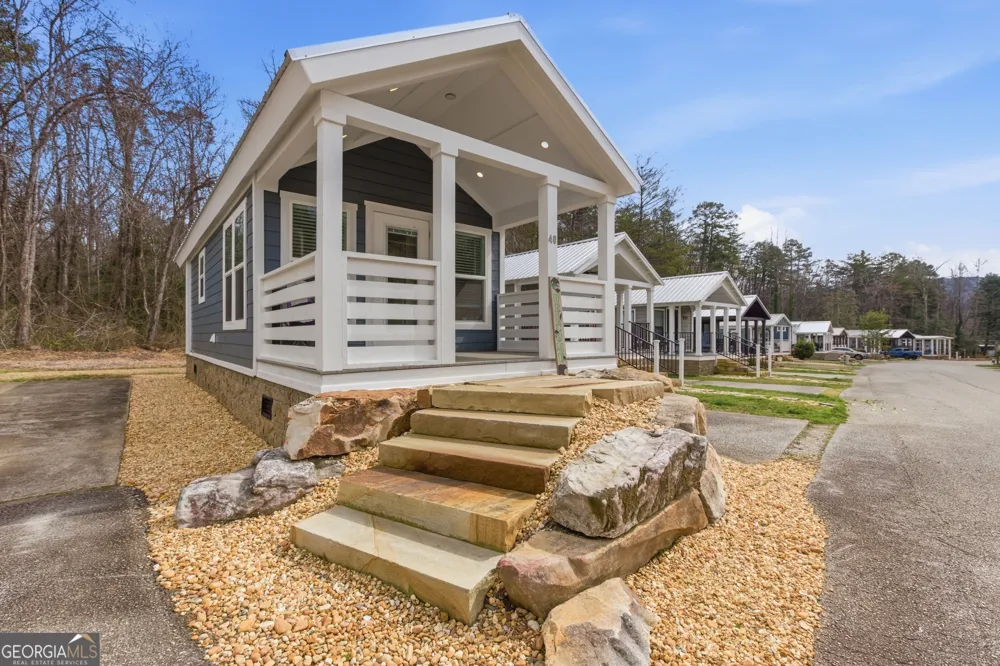 4960 Laurel Lodge RD Clarkesville, GA 30523
