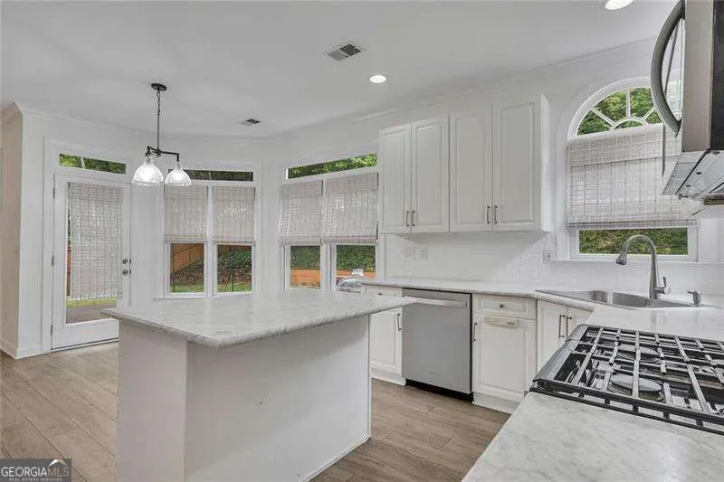 5009 Kendall STA NW Acworth, GA 30102