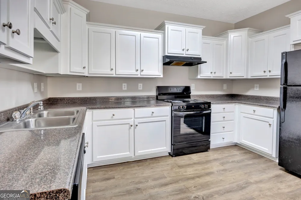 110 Colony Park Lane Locust Grove, GA 30248