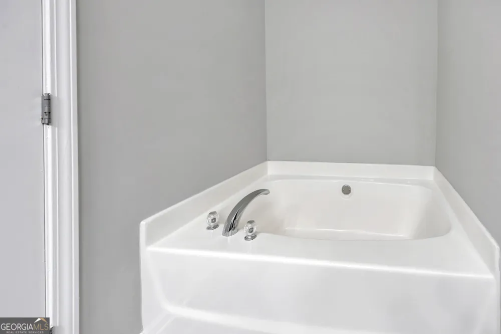110 Colony Park Lane Locust Grove, GA 30248