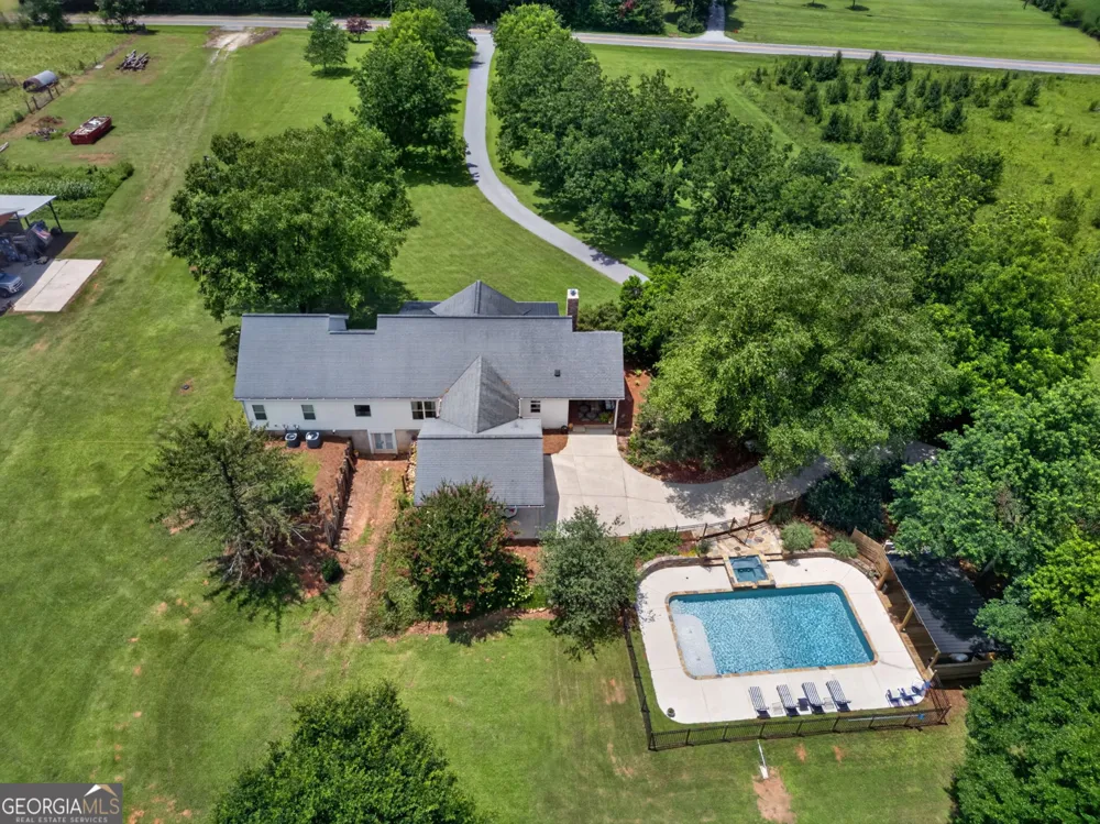 301 Thomas Wilson RD Roopville, GA 30170