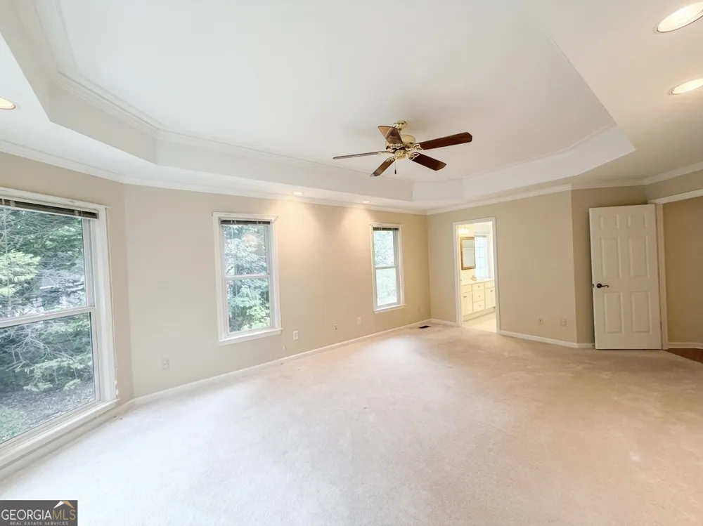 220 Youngs CIR Fayetteville, GA 30215
