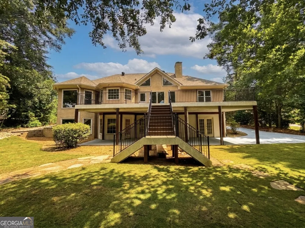 220 Youngs CIR Fayetteville, GA 30215