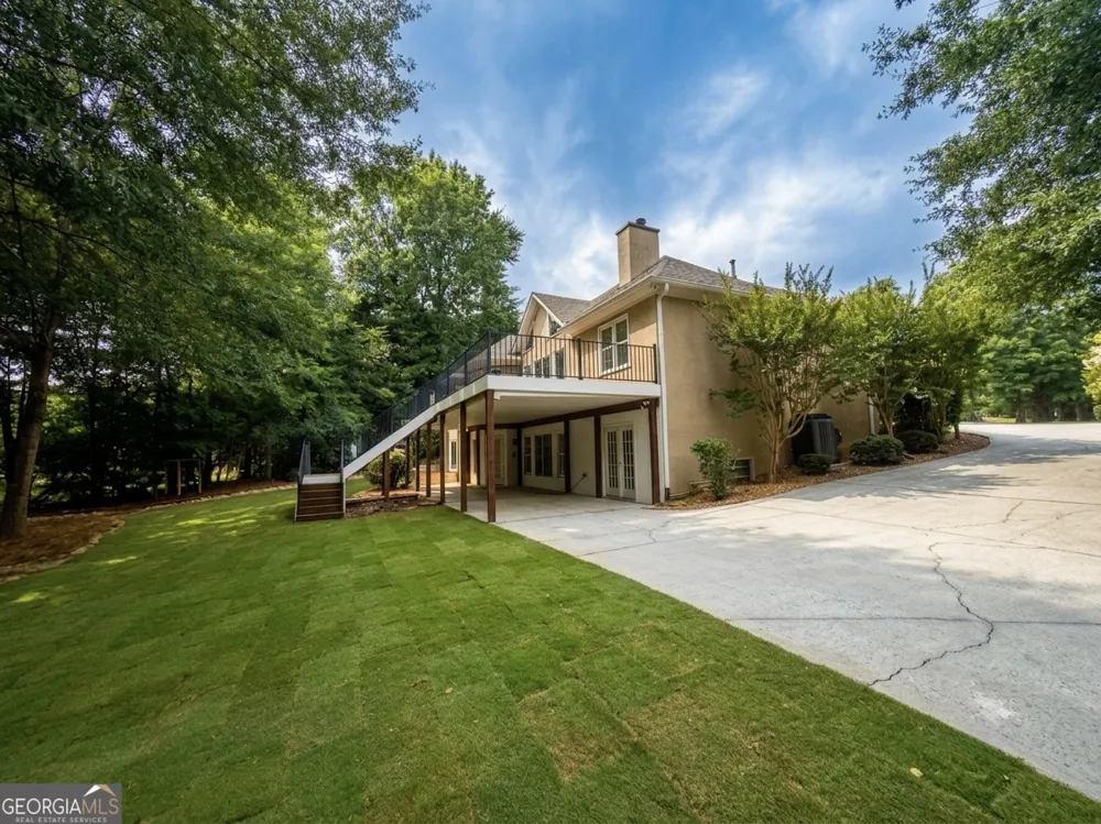 220 Youngs CIR Fayetteville, GA 30215