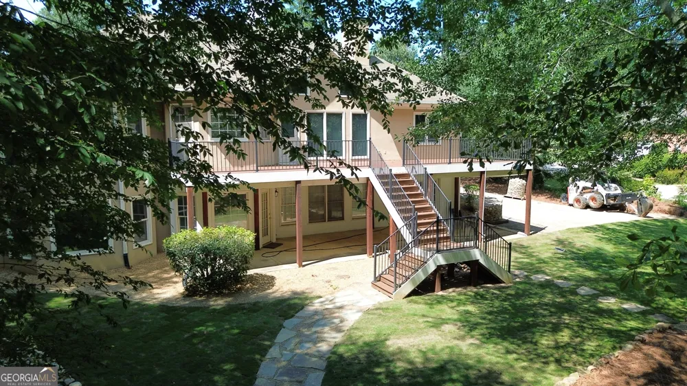 220 Youngs CIR Fayetteville, GA 30215
