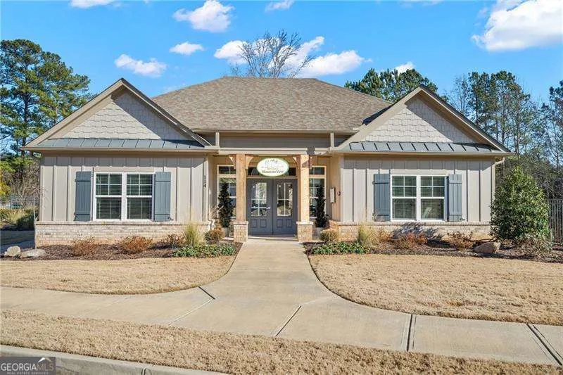 527 Margaret LN Woodstock, GA 30188