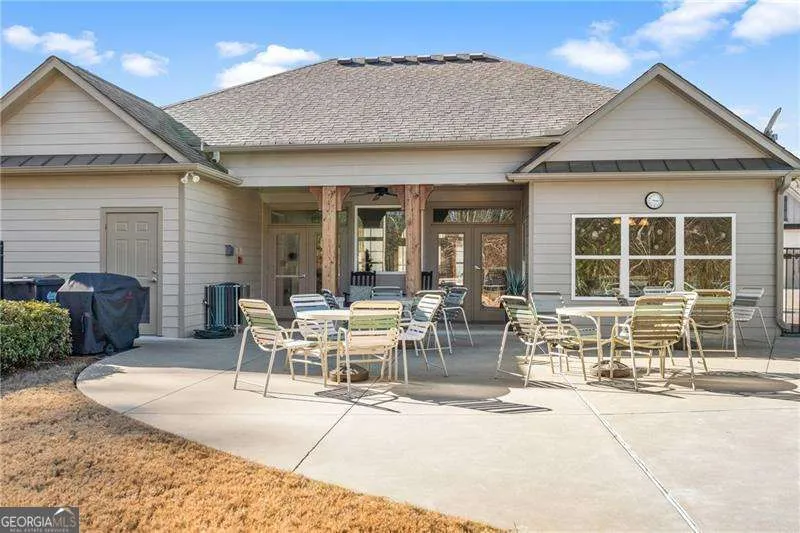 527 Margaret LN Woodstock, GA 30188