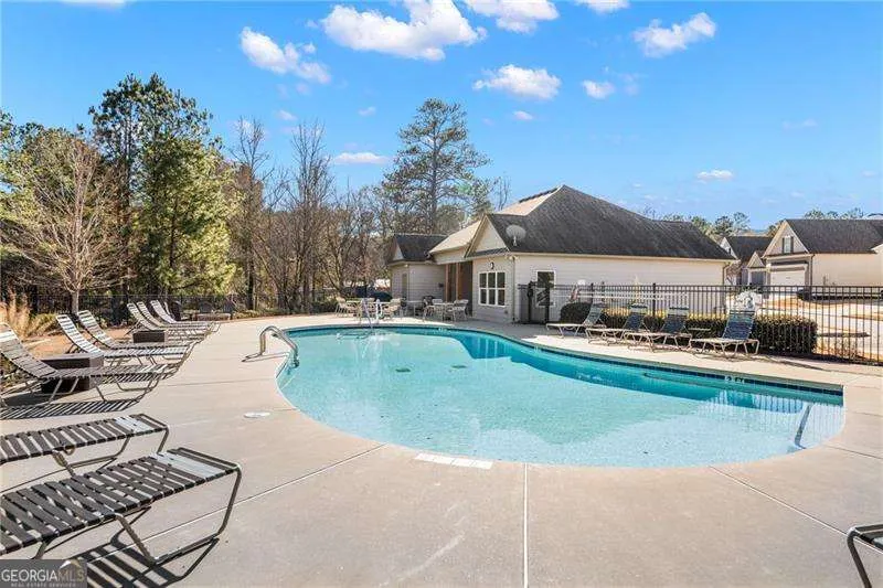 527 Margaret LN Woodstock, GA 30188