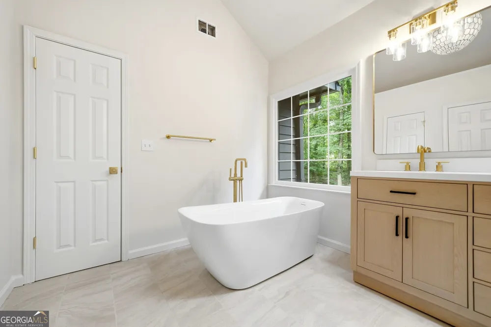 550 Eagles Landing DR Alpharetta, GA 30004