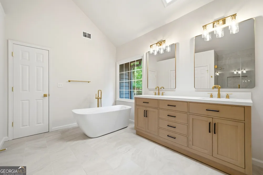 550 Eagles Landing DR Alpharetta, GA 30004