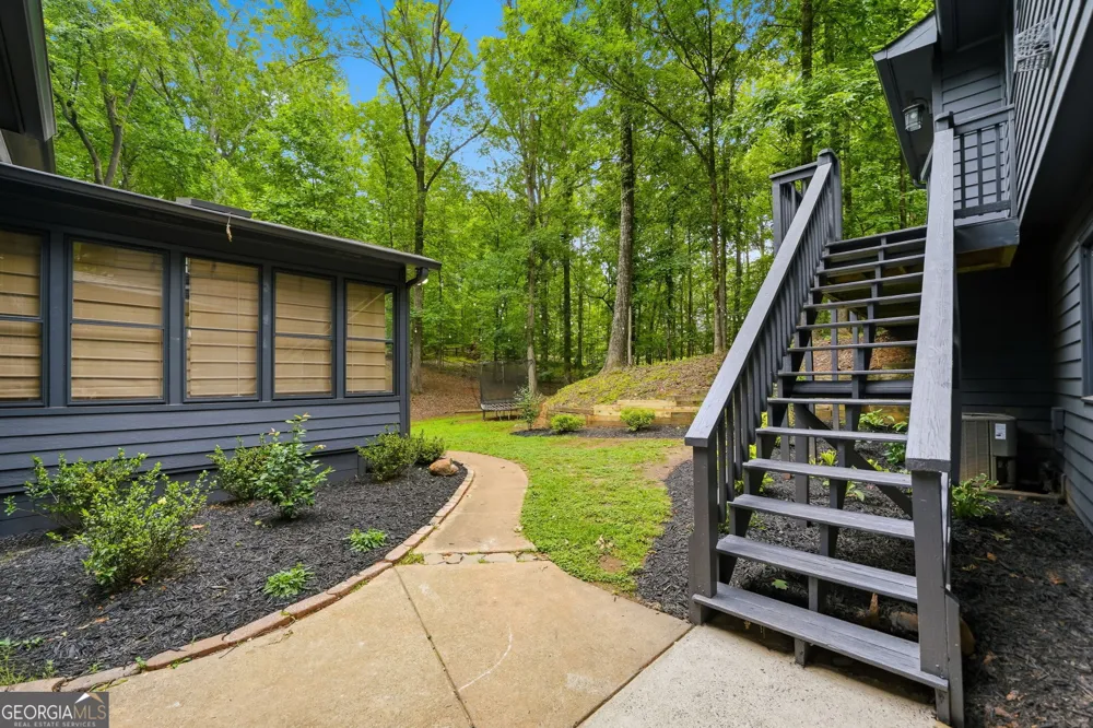 550 Eagles Landing DR Alpharetta, GA 30004