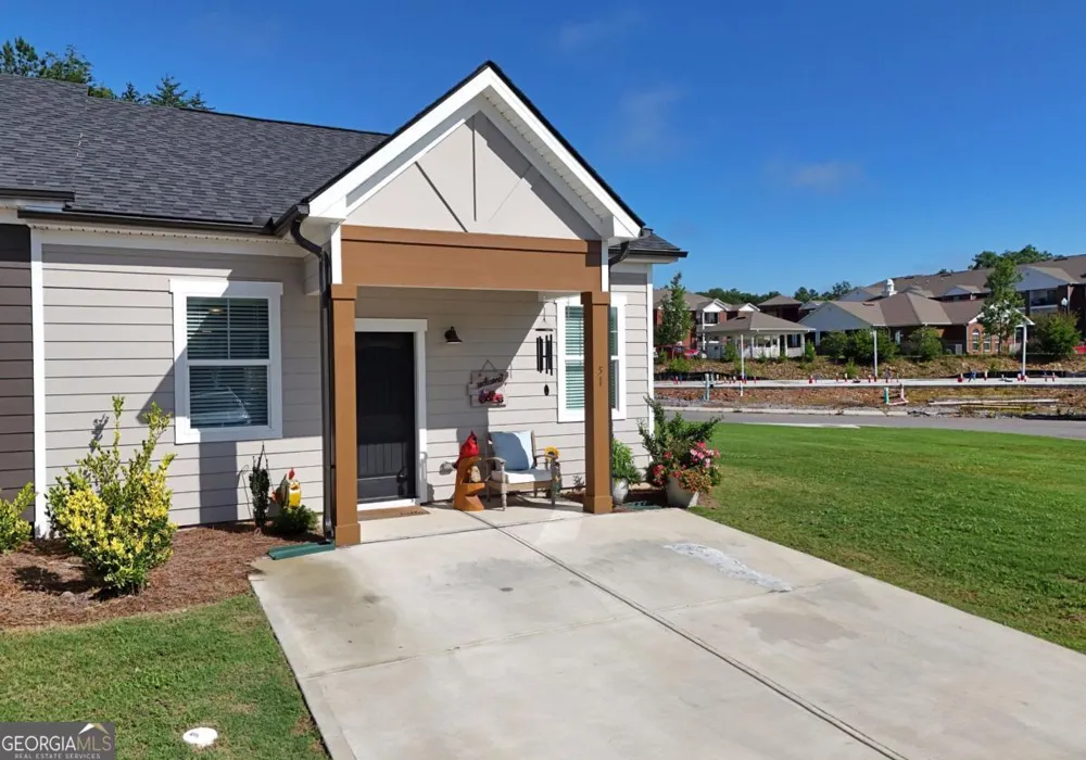 25 Grove LOOP Blue Ridge, GA 30513