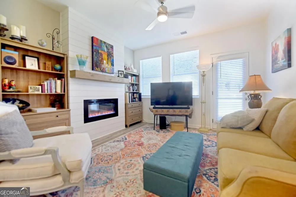 25 Grove LOOP Blue Ridge, GA 30513