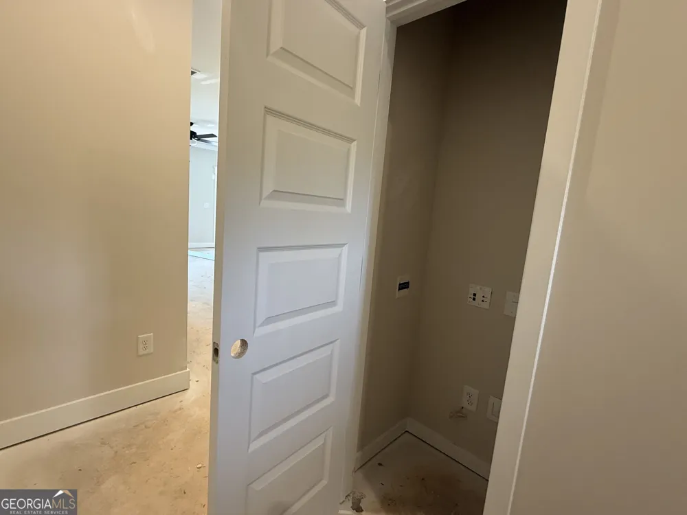 283 Brook Landing CIR Auburn, GA 30011