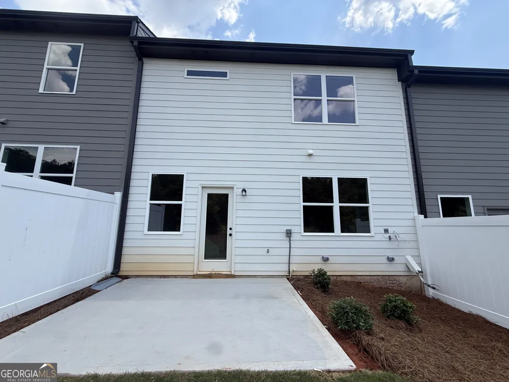 283 Brook Landing CIR Auburn, GA 30011