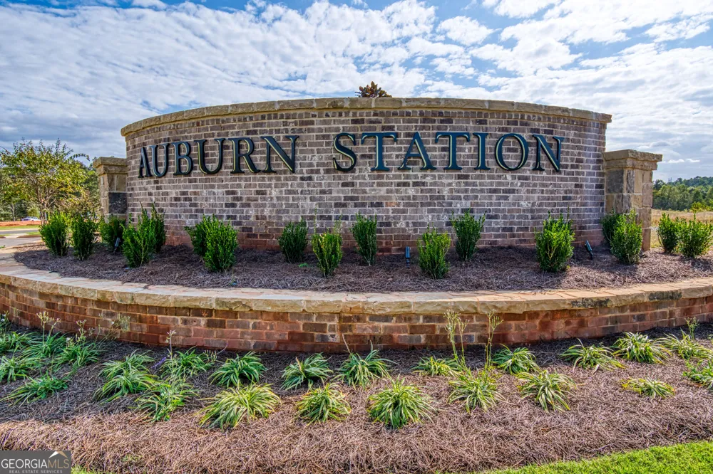 283 Brook Landing CIR Auburn, GA 30011