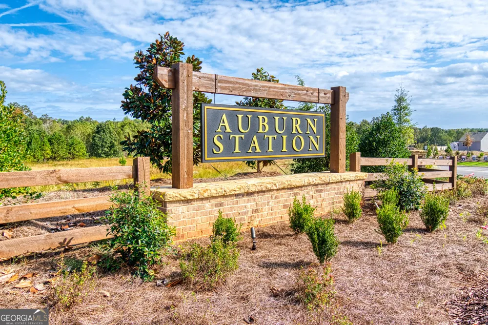 283 Brook Landing CIR Auburn, GA 30011