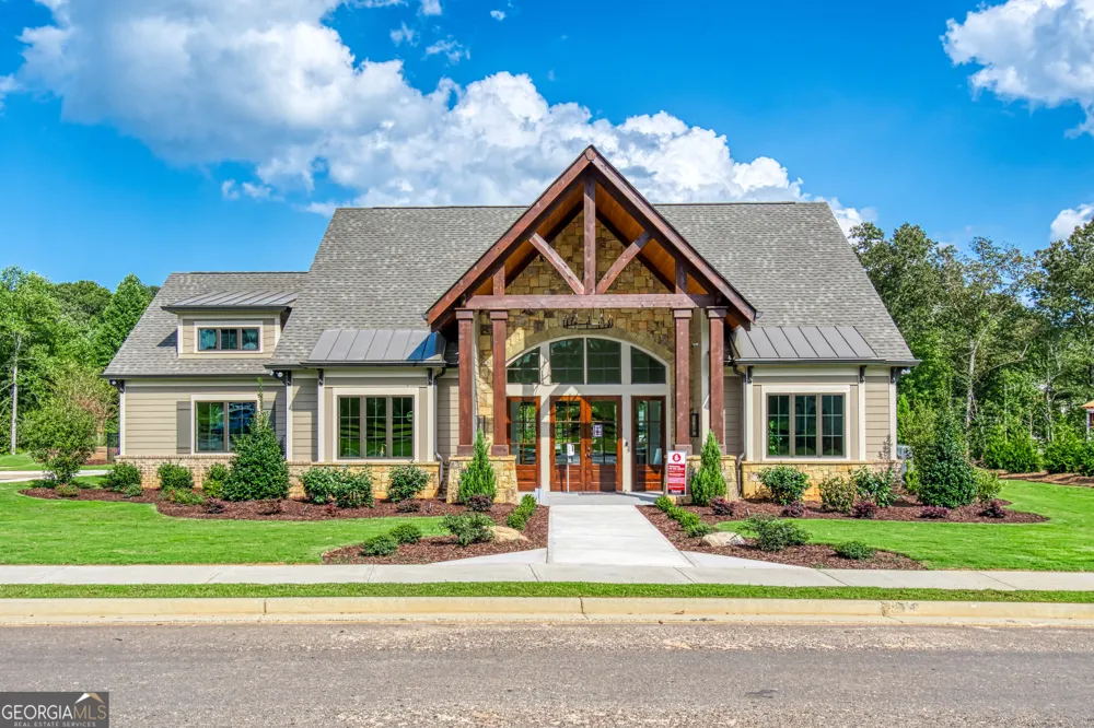 283 Brook Landing CIR Auburn, GA 30011