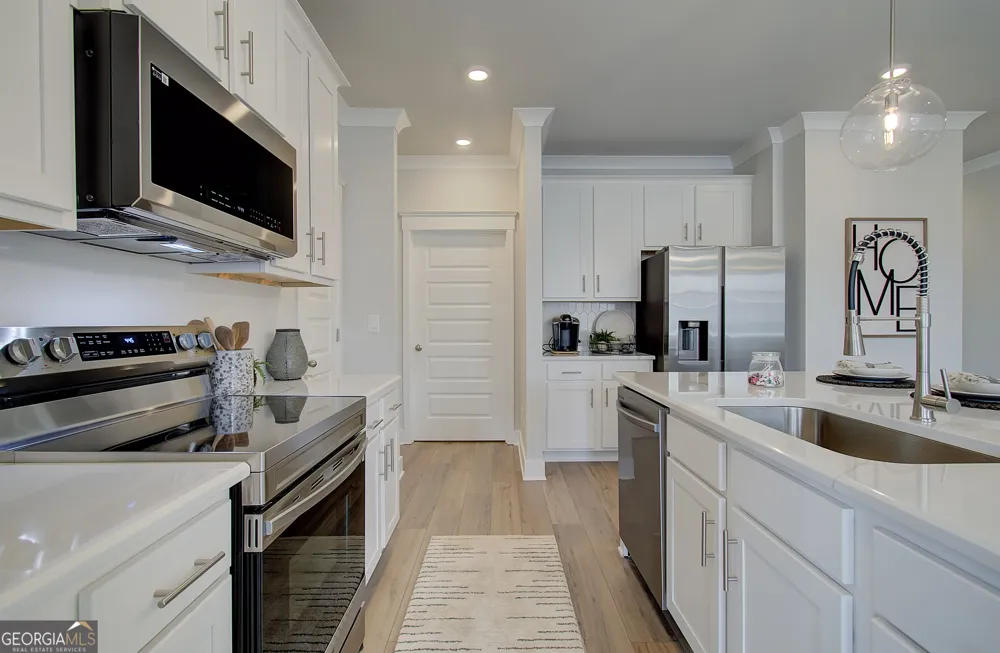 283 Brook Landing CIR Auburn, GA 30011