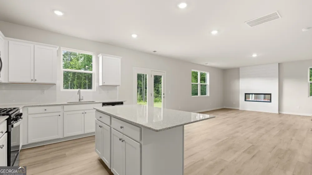 6287 Hallsley DR South Fulton, GA 30349