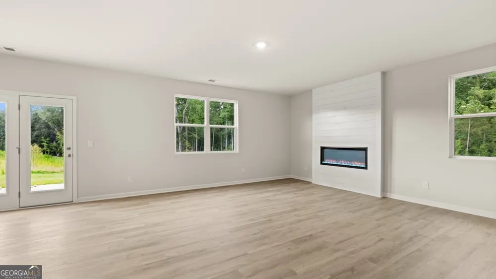 6287 Hallsley DR South Fulton, GA 30349