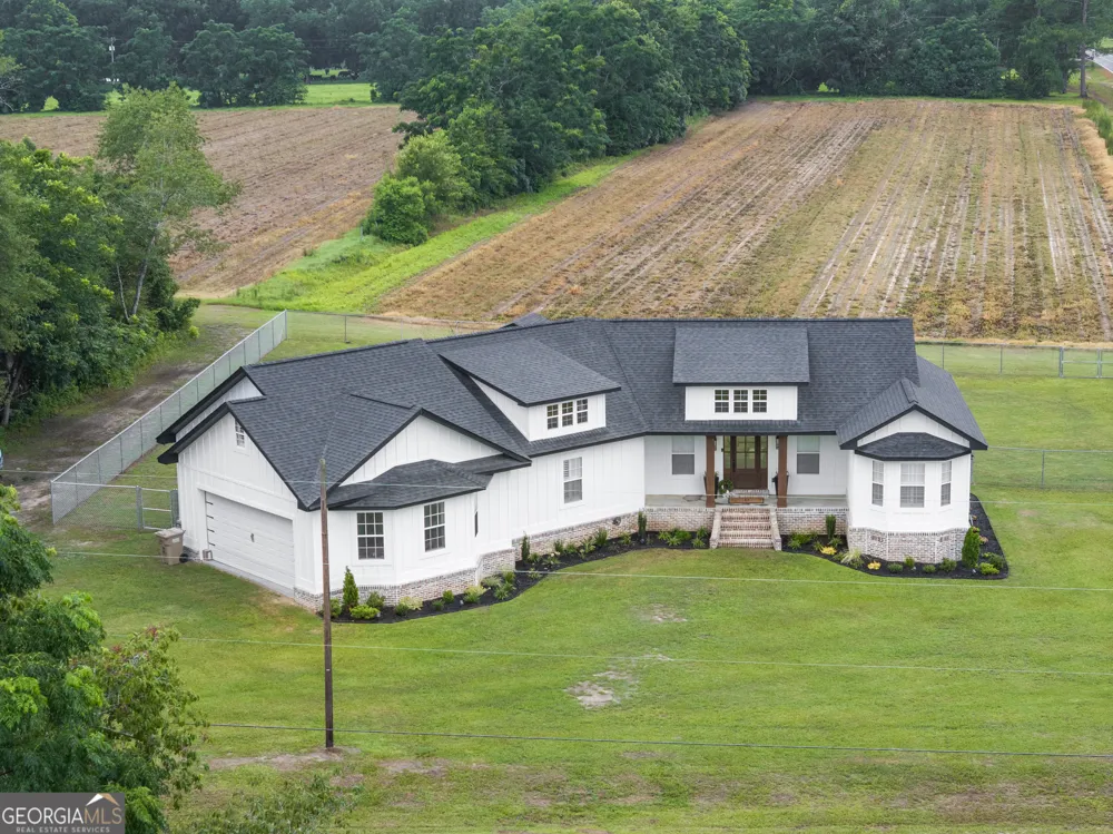 423 Cromer RD Tifton, GA 31793