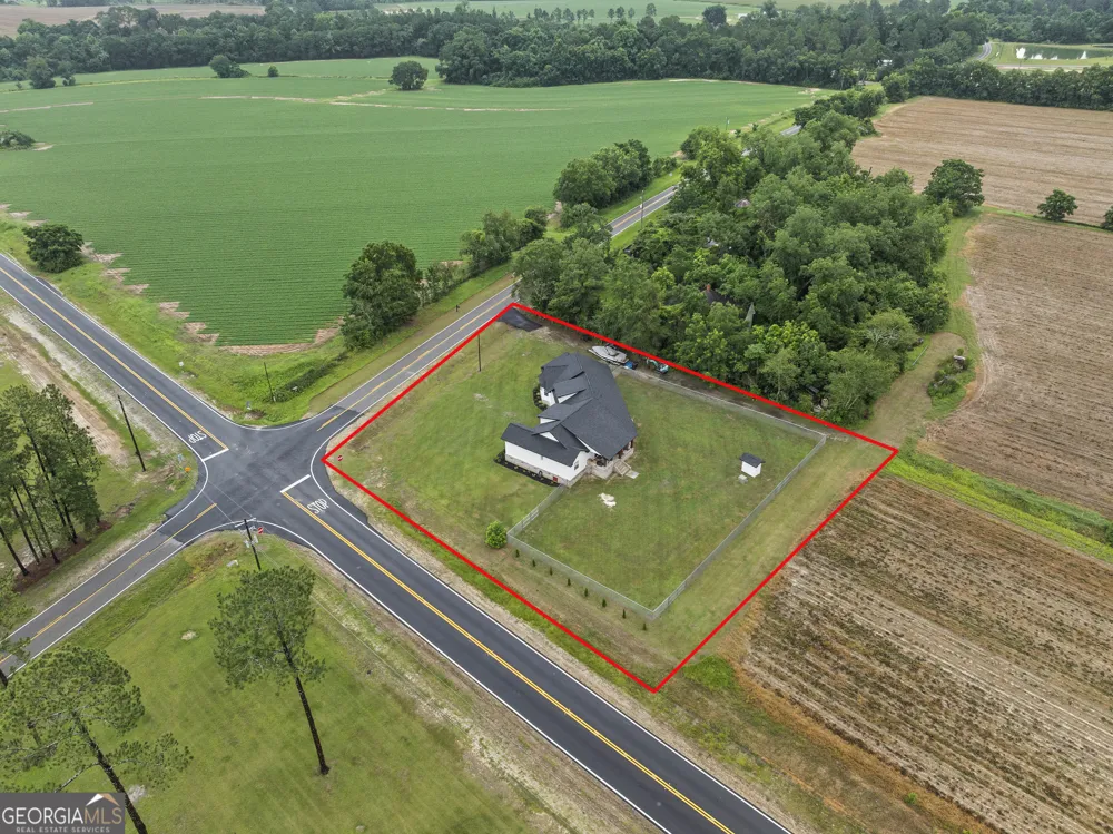 423 Cromer RD Tifton, GA 31793
