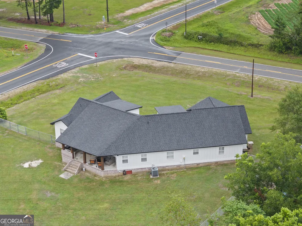 423 Cromer RD Tifton, GA 31793