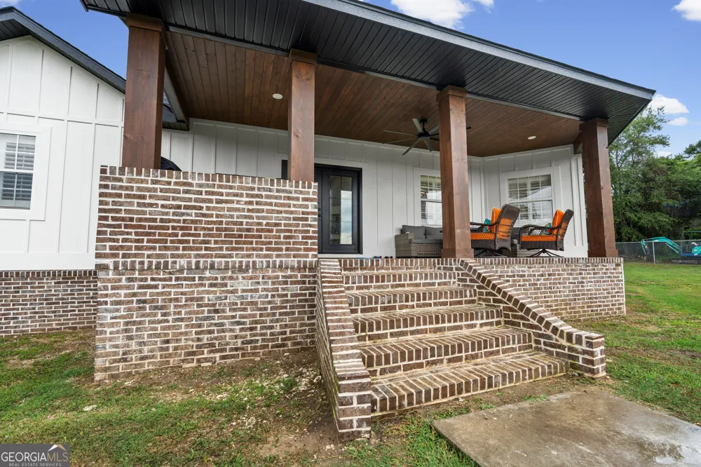 423 Cromer RD Tifton, GA 31793