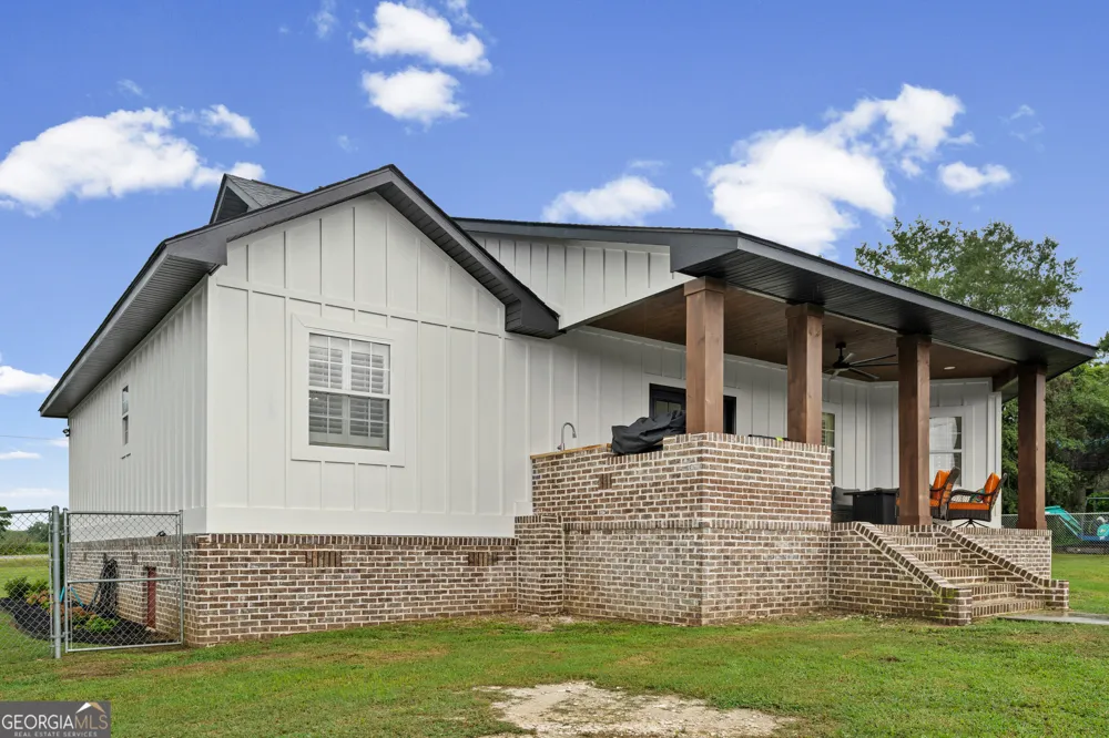 423 Cromer RD Tifton, GA 31793