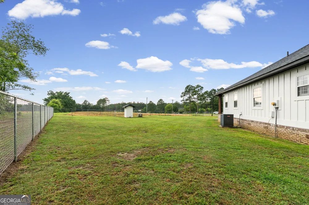 423 Cromer RD Tifton, GA 31793
