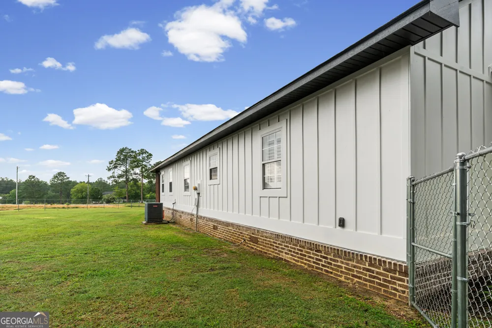 423 Cromer RD Tifton, GA 31793