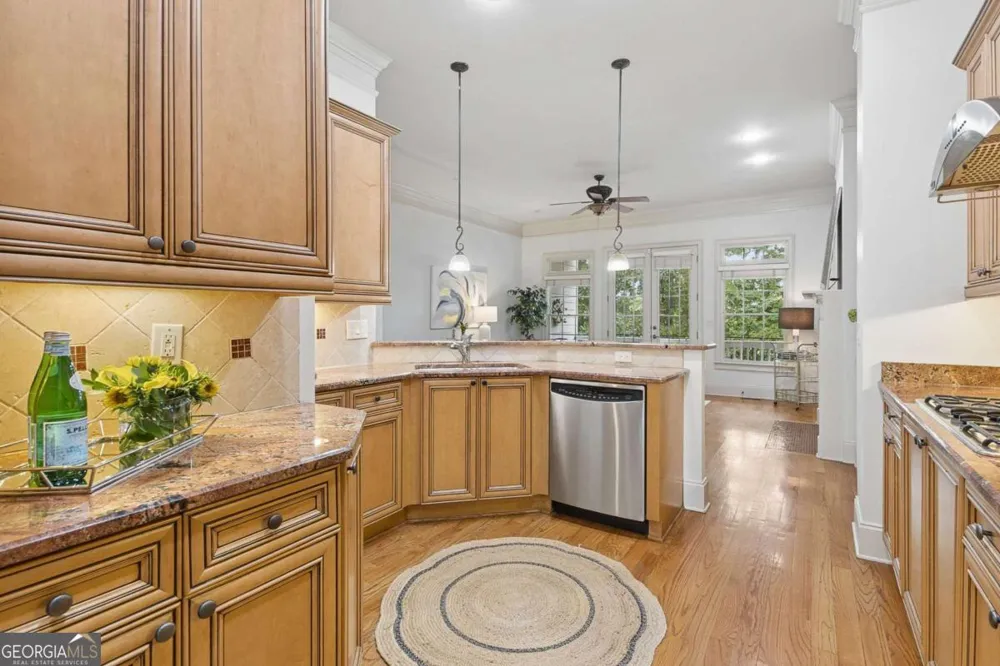 997 Pearl PT Sandy Springs, GA 30328