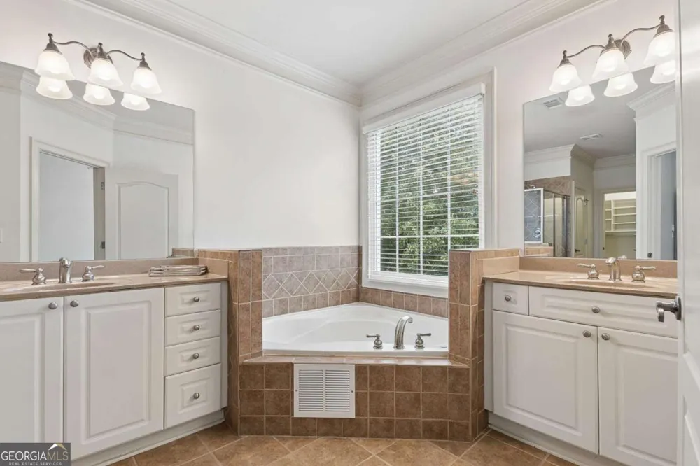 997 Pearl PT Sandy Springs, GA 30328