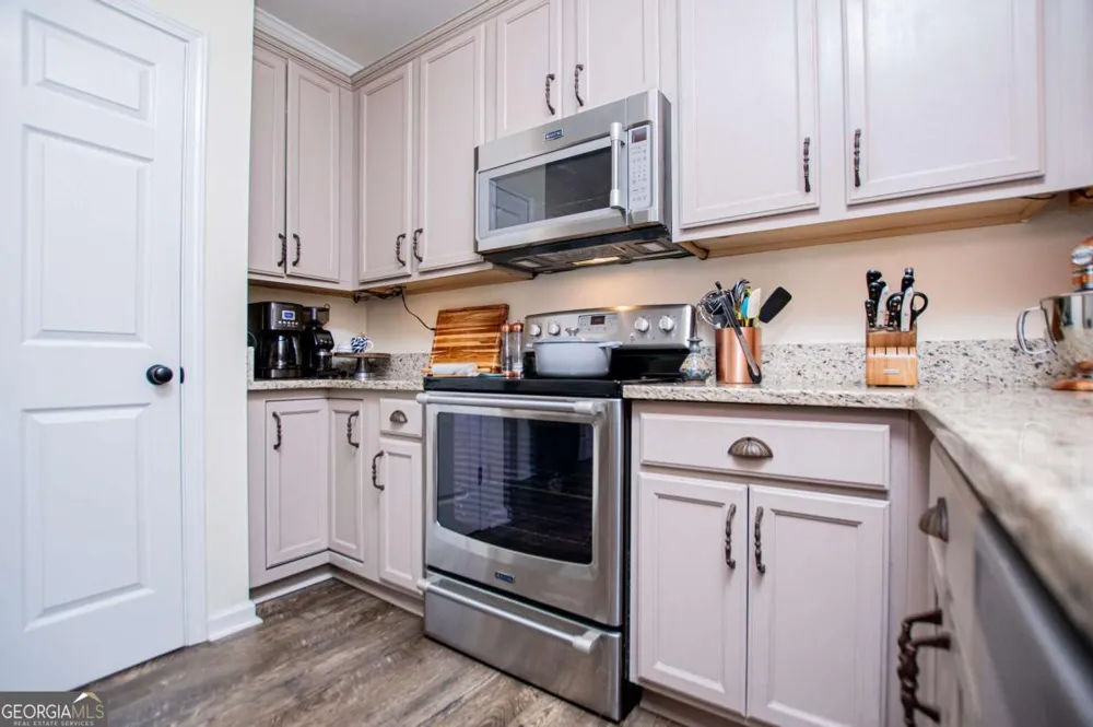 105 Meadow Side CT Carrollton, GA 30116