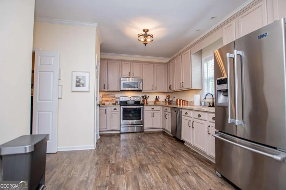 105 Meadow Side CT Carrollton, GA 30116
