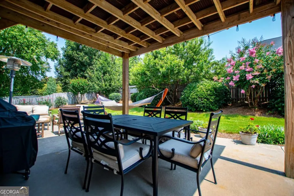 105 Meadow Side CT Carrollton, GA 30116