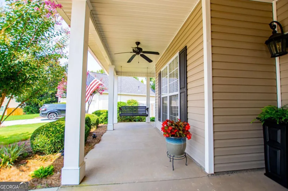 105 Meadow Side CT Carrollton, GA 30116