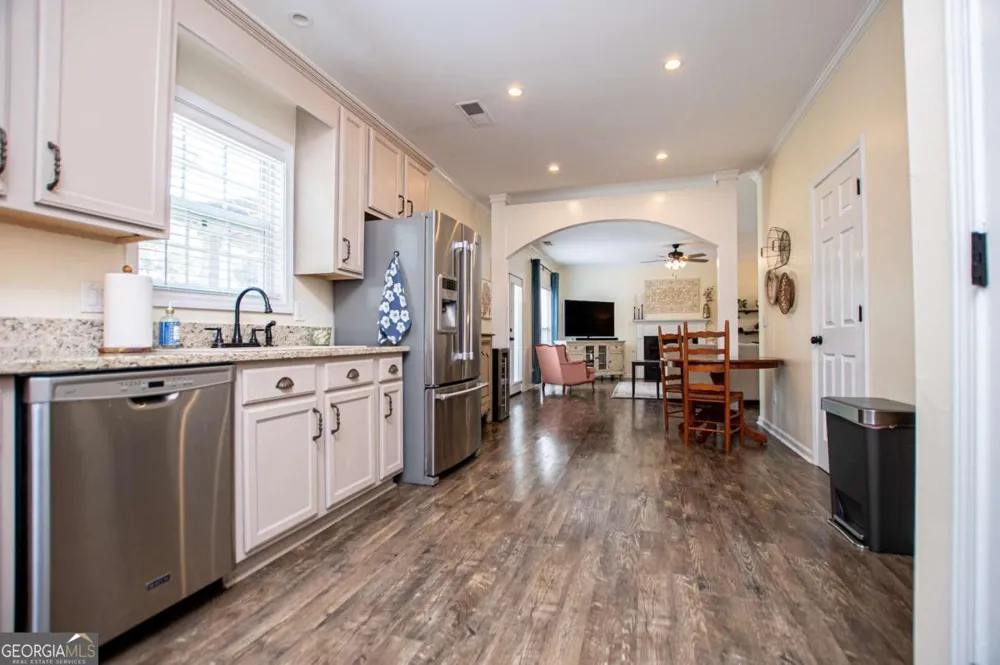 105 Meadow Side CT Carrollton, GA 30116