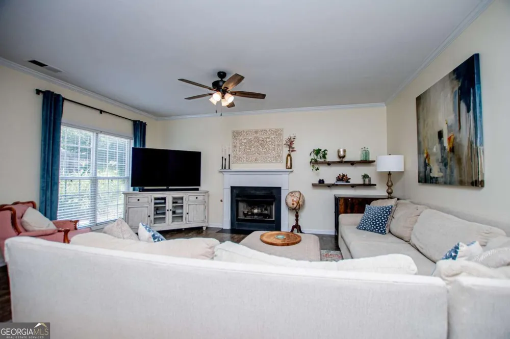 105 Meadow Side CT Carrollton, GA 30116
