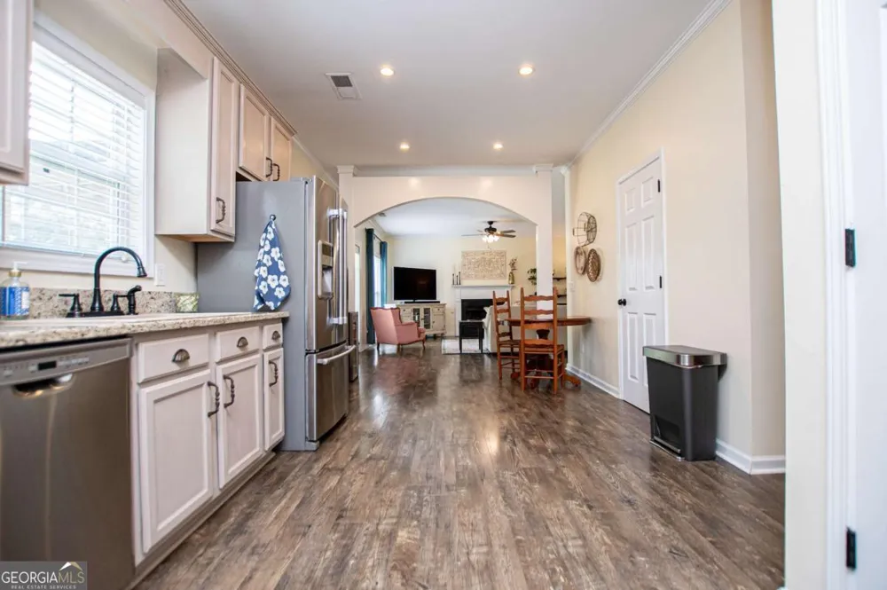 105 Meadow Side CT Carrollton, GA 30116