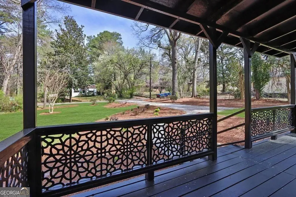 5121 Central DR Stone Mountain, GA 30083