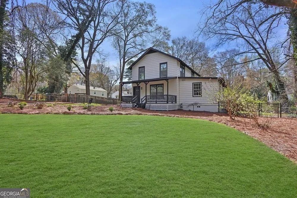 5121 Central DR Stone Mountain, GA 30083