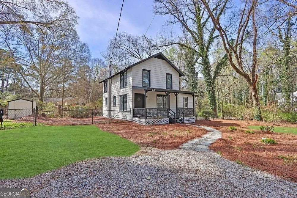5121 Central DR Stone Mountain, GA 30083