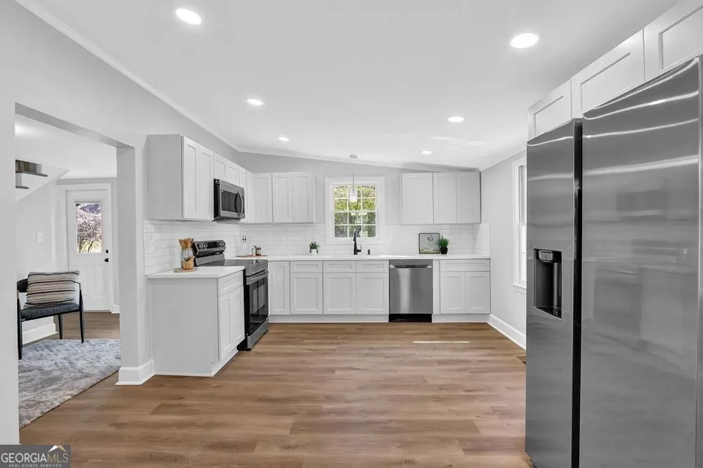 5121 Central DR Stone Mountain, GA 30083
