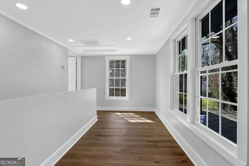 5121 Central DR Stone Mountain, GA 30083