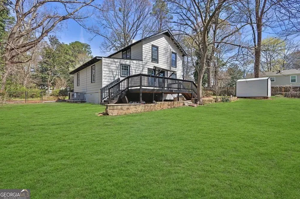 5121 Central DR Stone Mountain, GA 30083