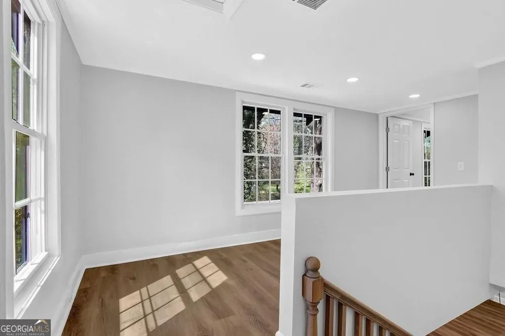 5121 Central DR Stone Mountain, GA 30083